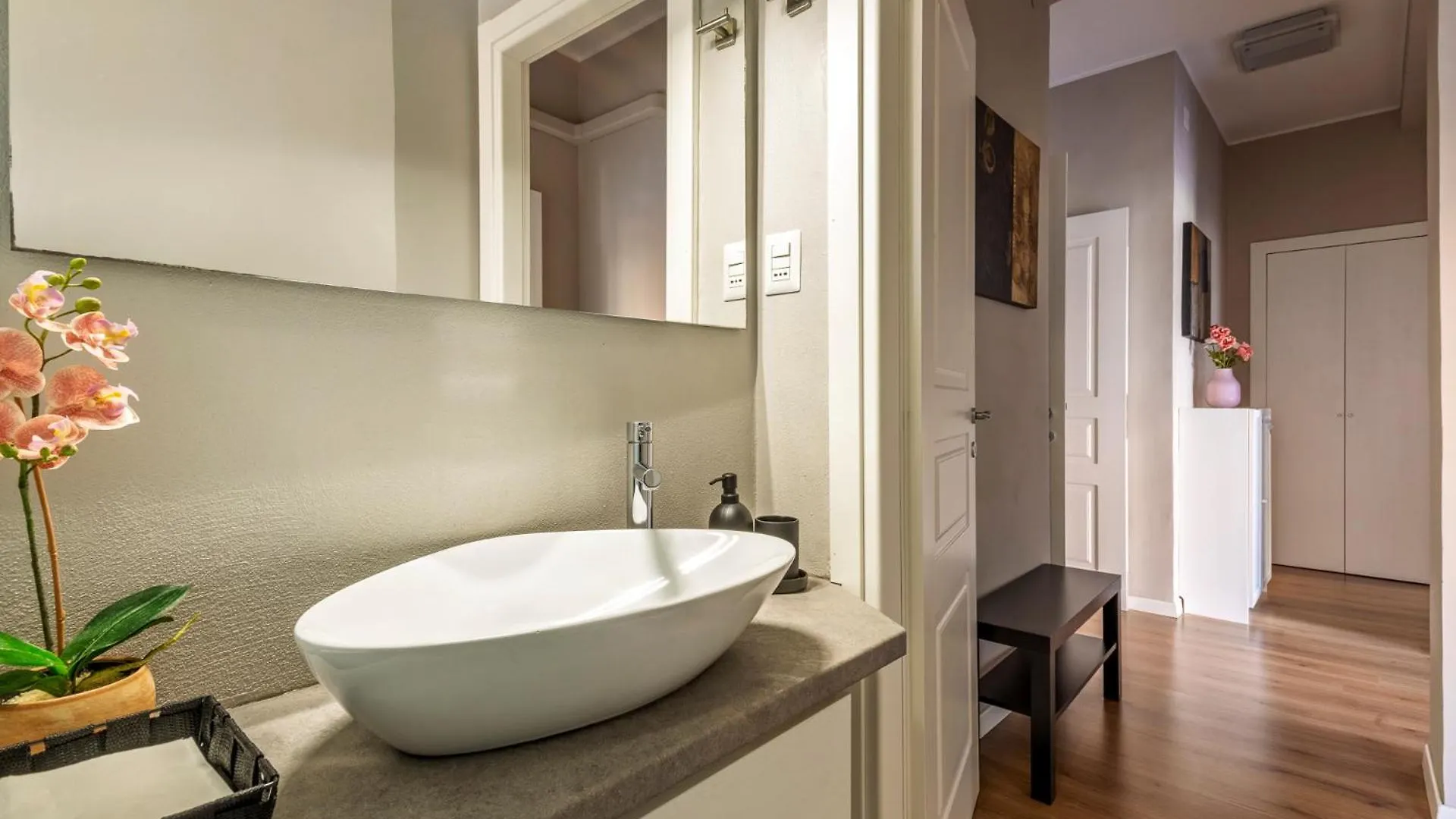 Luvi - Ebro Apartment Milan